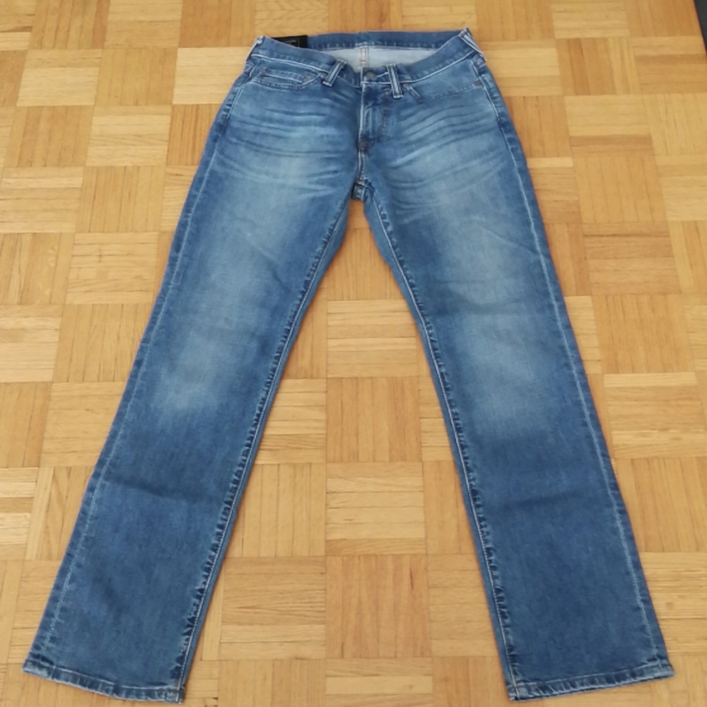 NWOT A&F Men 28x30 Kennan Straight Jeans